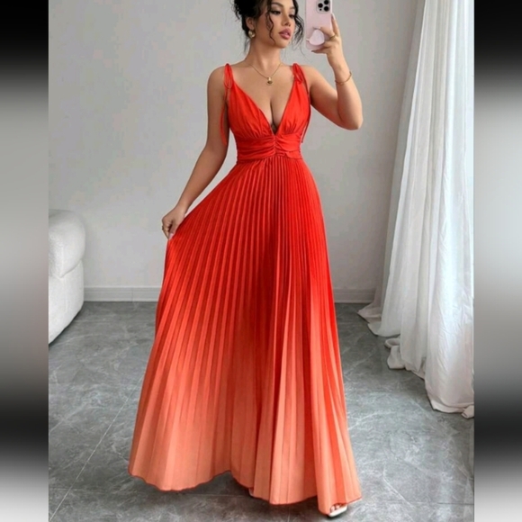 Sleeveless Ombre V Neck Ruched Waist Elegant Romantic Dress For Women - Picture 1 of 4